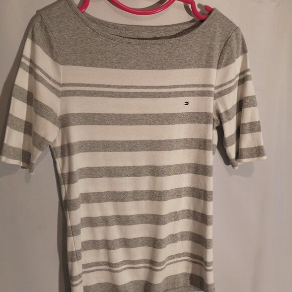 2/$30.00 Mix & Match - Tommy Hilfiger Ladies Short Sleeve T-shirt - Picture 1 of 4